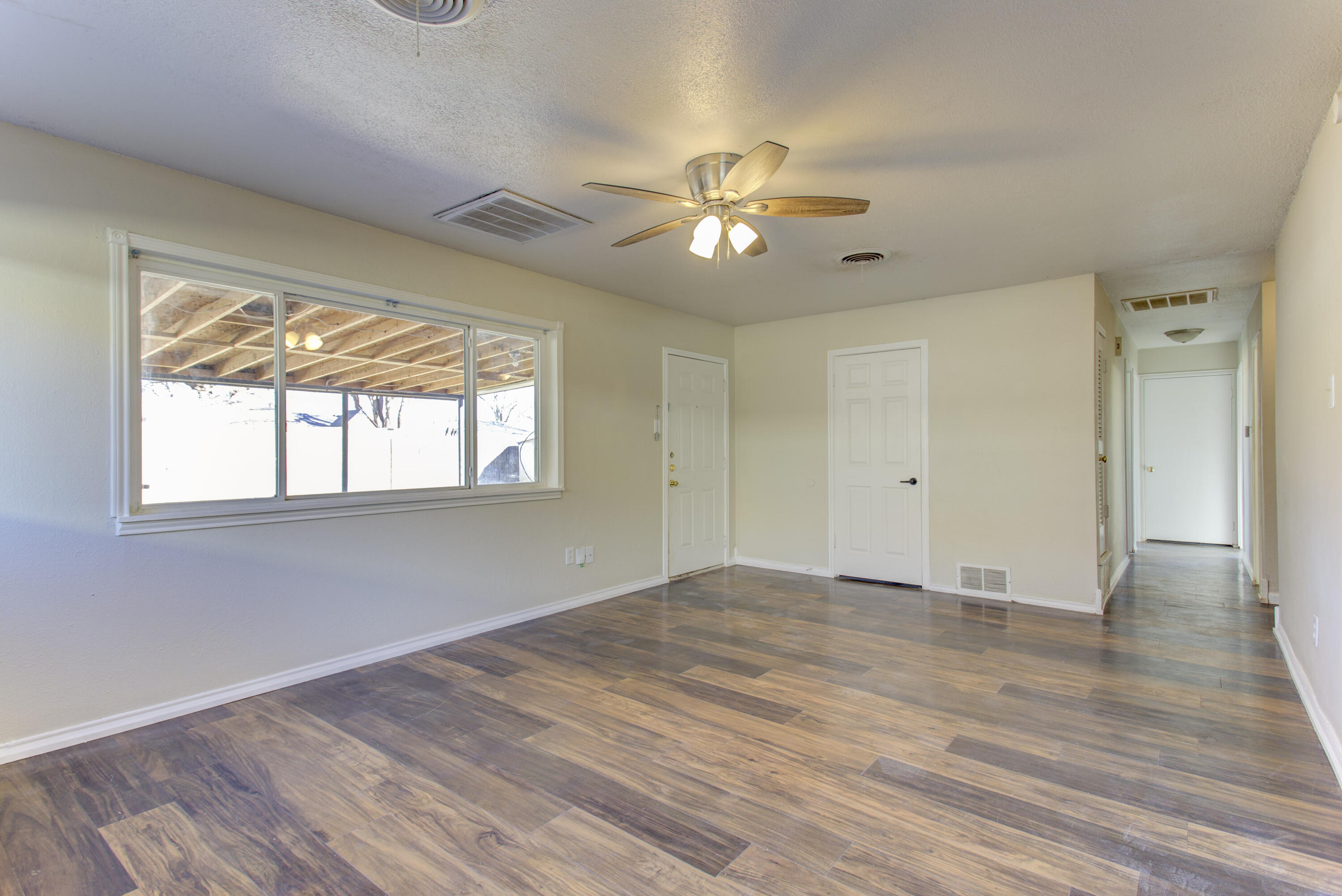 2112 58th Street Lubbock, TX 79412 - Photo 8 of 37 IMG_0913