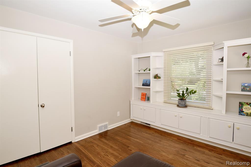 4196 Wakefield Road Berkley, MI 48072 - Photo 22 of 39