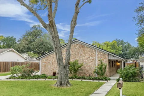 $549,000 | 10818 Olympia Drive, Houston, TX 77042
