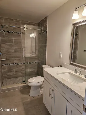 $2,400 | 489 Grooms Road, Unit C, Clifton Park, NY 12065