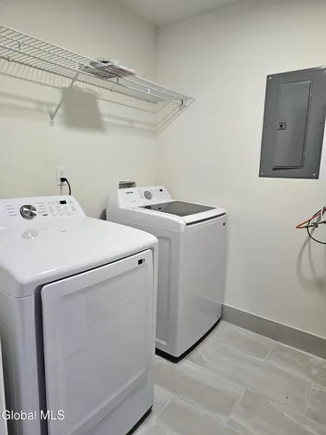 $2,400 | 489 Grooms Road, Unit C, Clifton Park, NY 12065