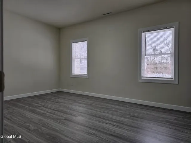 $2,400 | 489 Grooms Road, Unit C, Clifton Park, NY 12065