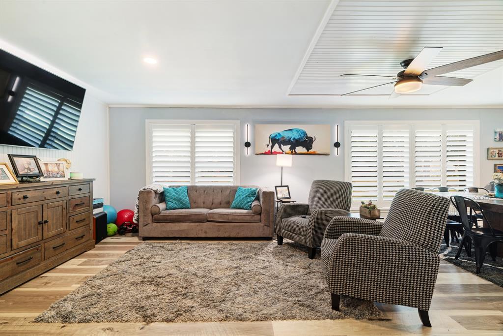 1070 Cardinal Lane Paris, TX 75460 - Photo 2 of 20 a living room with furniture or couch and a window