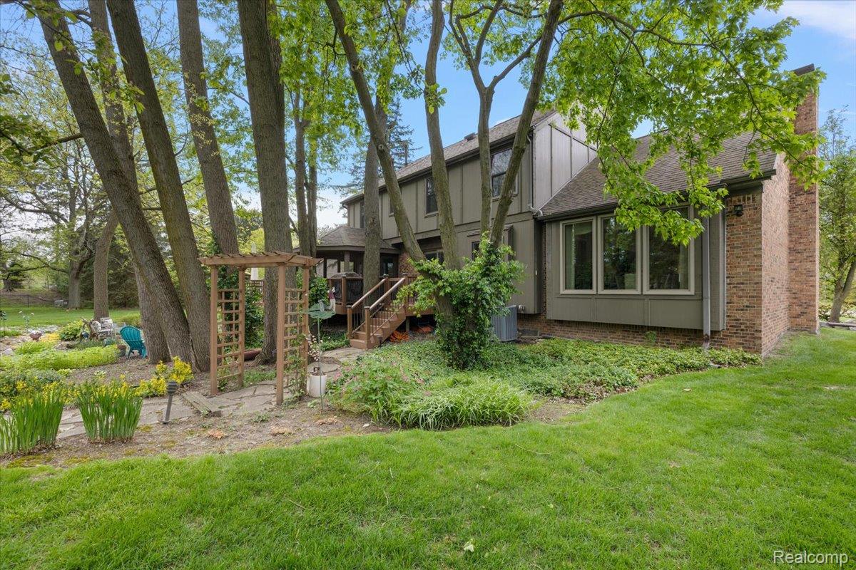 33891 York Ridge Street Farmington, MI 48331 - Photo 6 of 78 09-33891 York Ridge-9.jpg