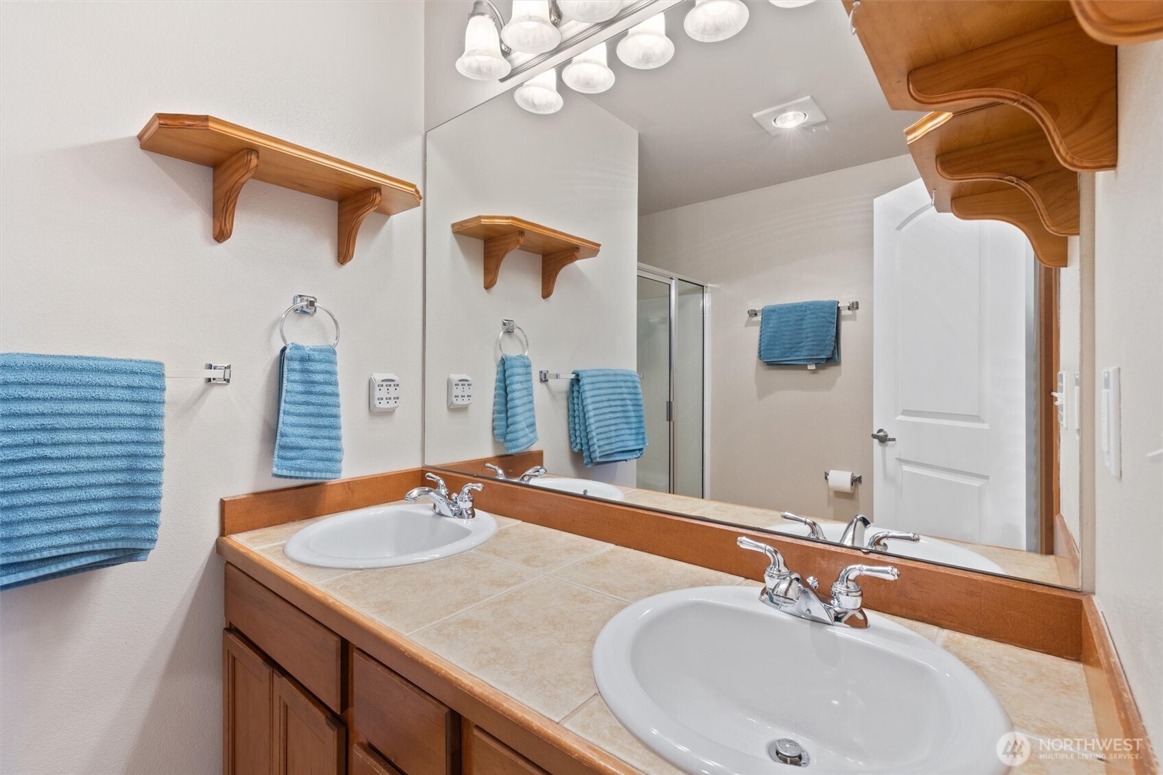 510 Pilchuck Path, Unit W2 Everett, WA 98201 - Photo 15 of 27