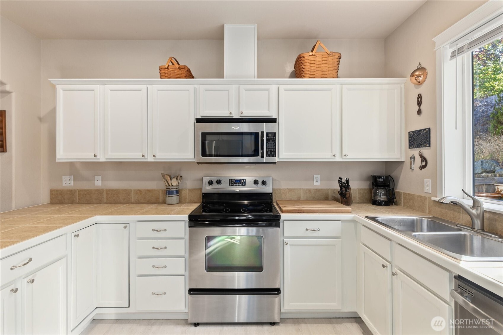 510 Pilchuck Path, Unit W2 Everett, WA 98201 - Photo 10 of 27