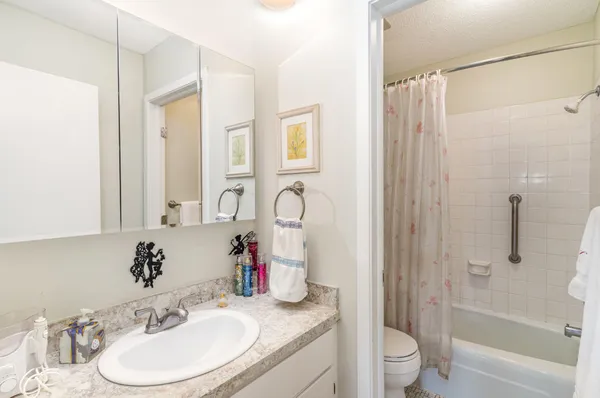 $134,900 | 7520 Cahill Road, Unit 203A, Edina, MN 55439