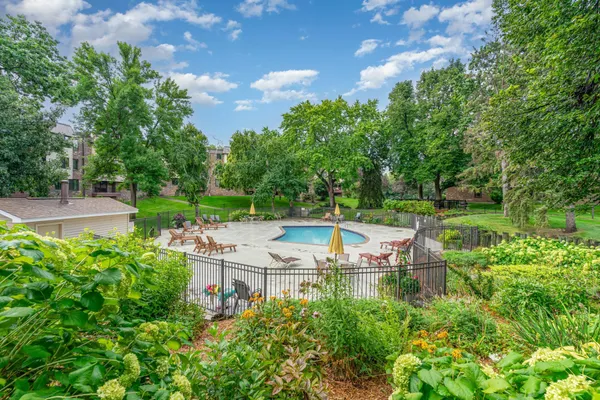 $134,900 | 7520 Cahill Road, Unit 203A, Edina, MN 55439