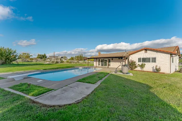 a view of an outdoor space and yard