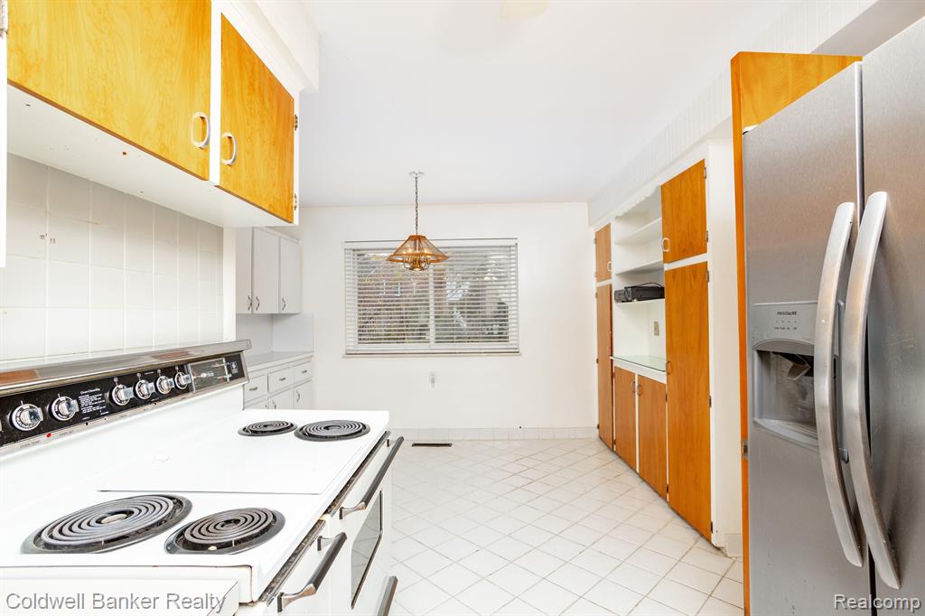 427 Lexington Road Grosse Pointe Farms, MI 48236 - Photo 10 of 22