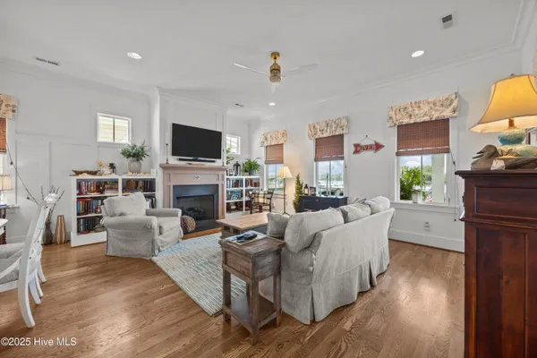 $1,075,000 | 301 Moss Way, Washington, NC 27889