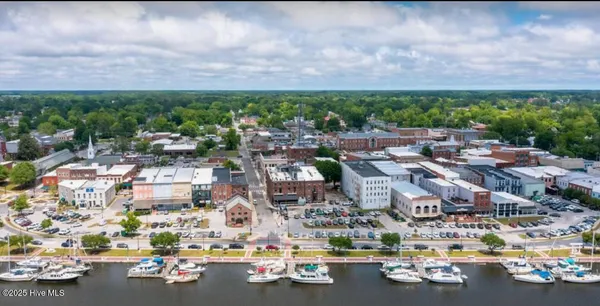 $1,075,000 | 301 Moss Way, Washington, NC 27889