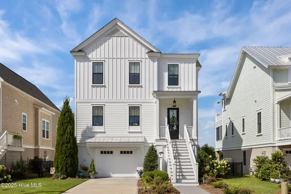 $1,075,000 | 301 Moss Way, Washington, NC 27889