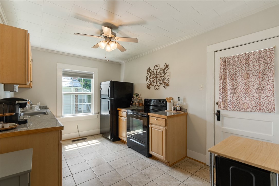 127 West Main Street Pendleton, SC 29670 - Photo 7 of 31