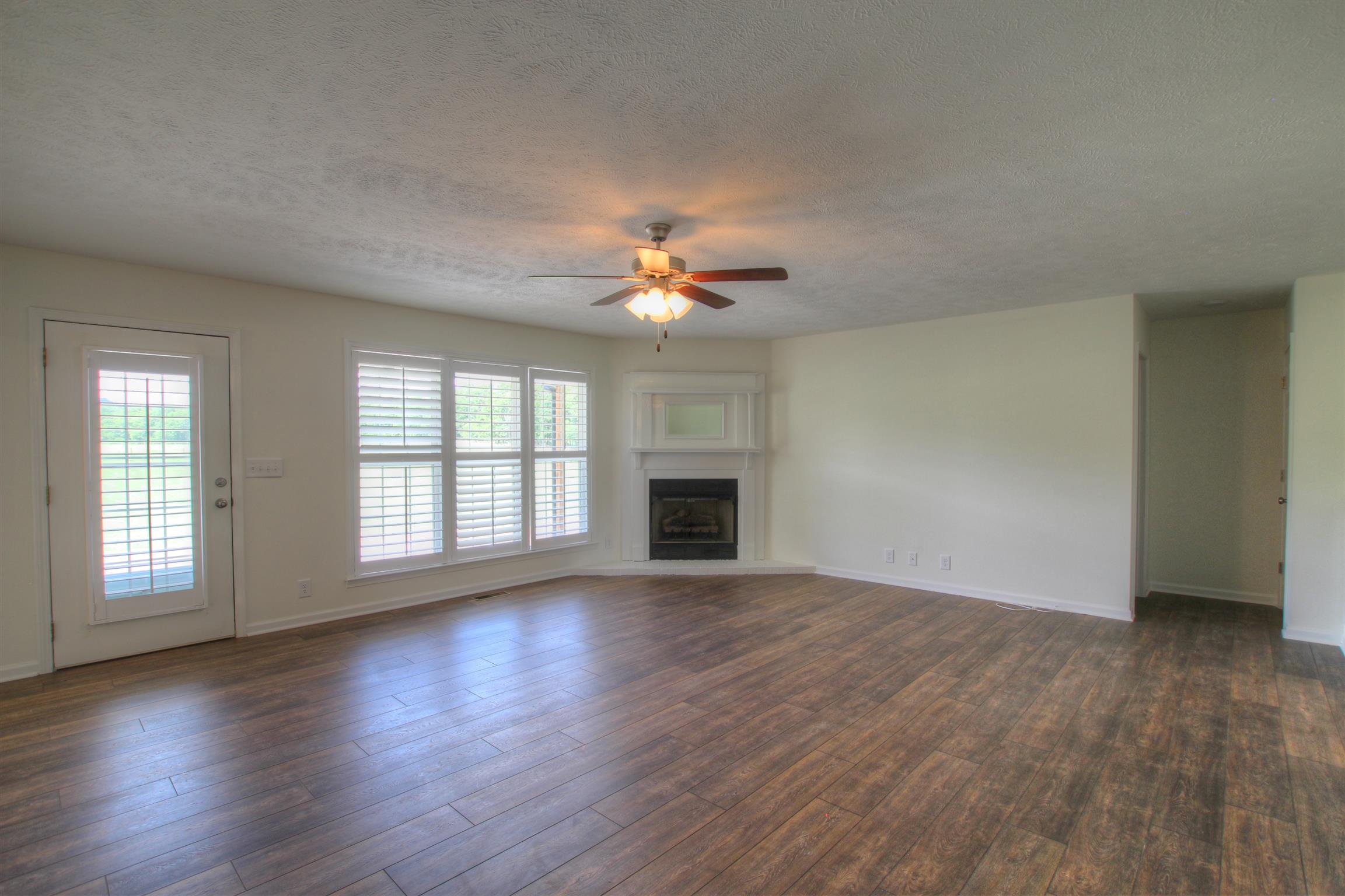 3070 Floyd Road Eagleville, TN 37060 - Photo 7 of 29 Gallery Image 7