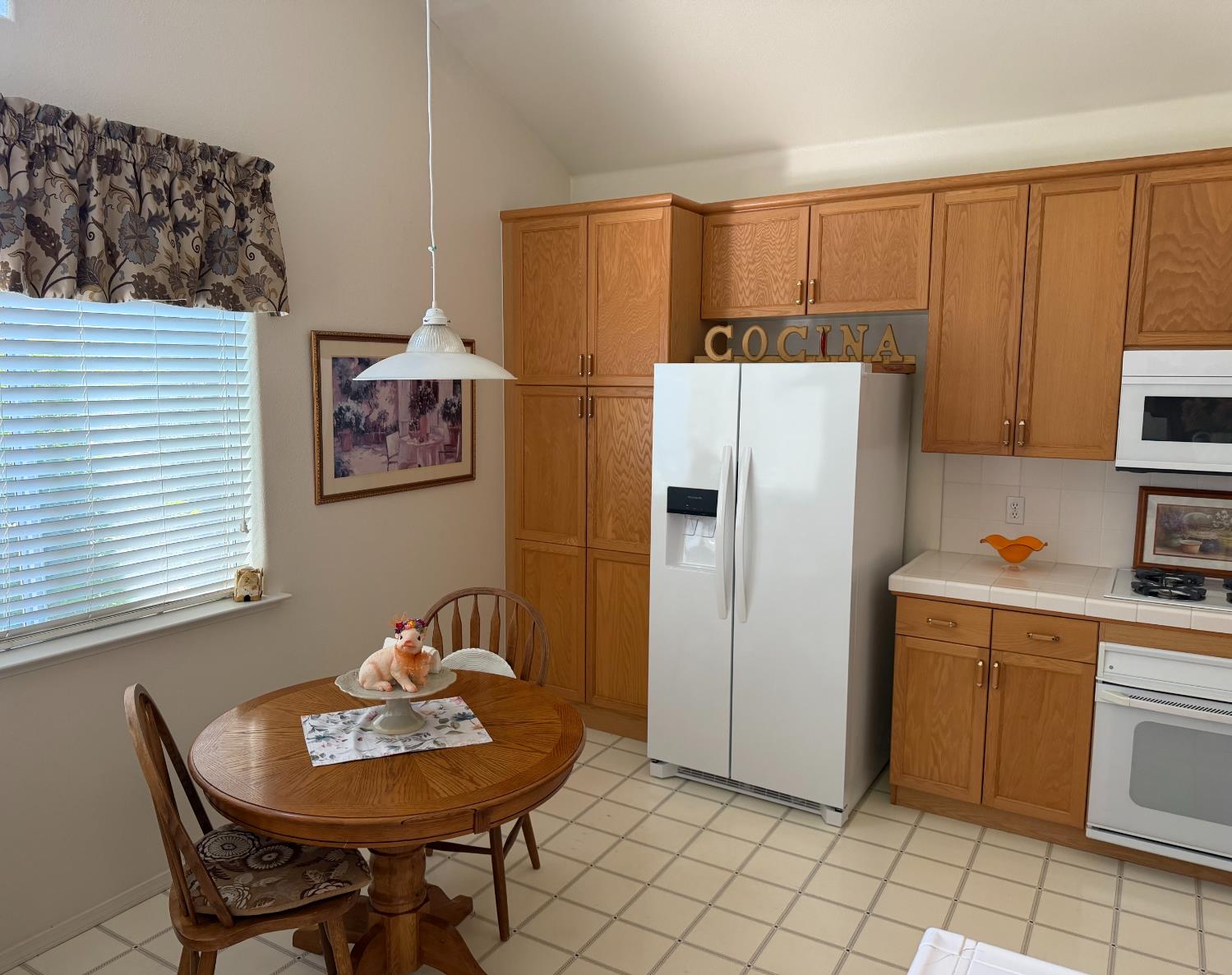 5783 West Decatur Avenue Fresno, CA 93722 - Photo 3 of 14