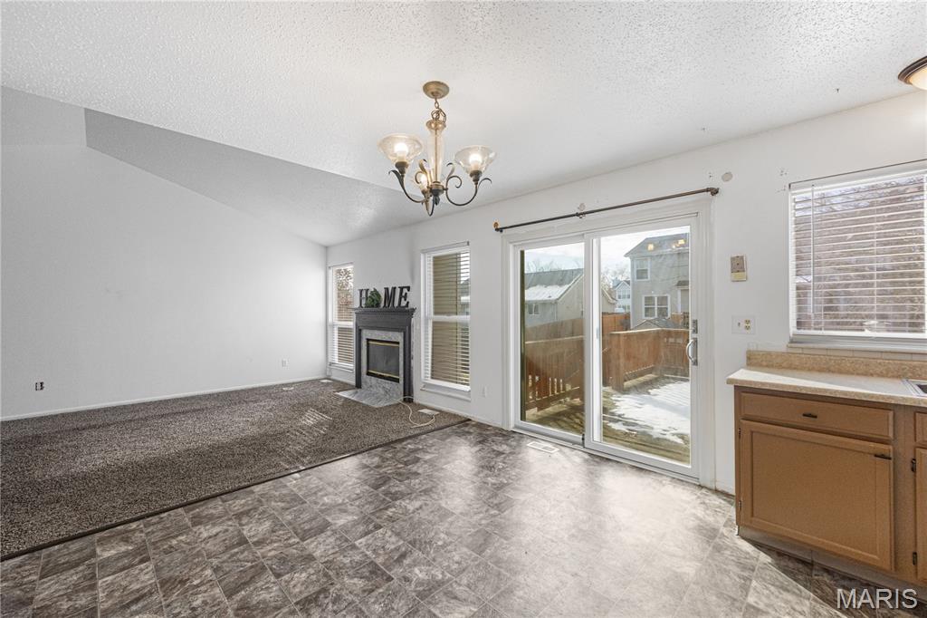 548 Rancho Lane Florissant, MO 63031 - Photo 12 of 33