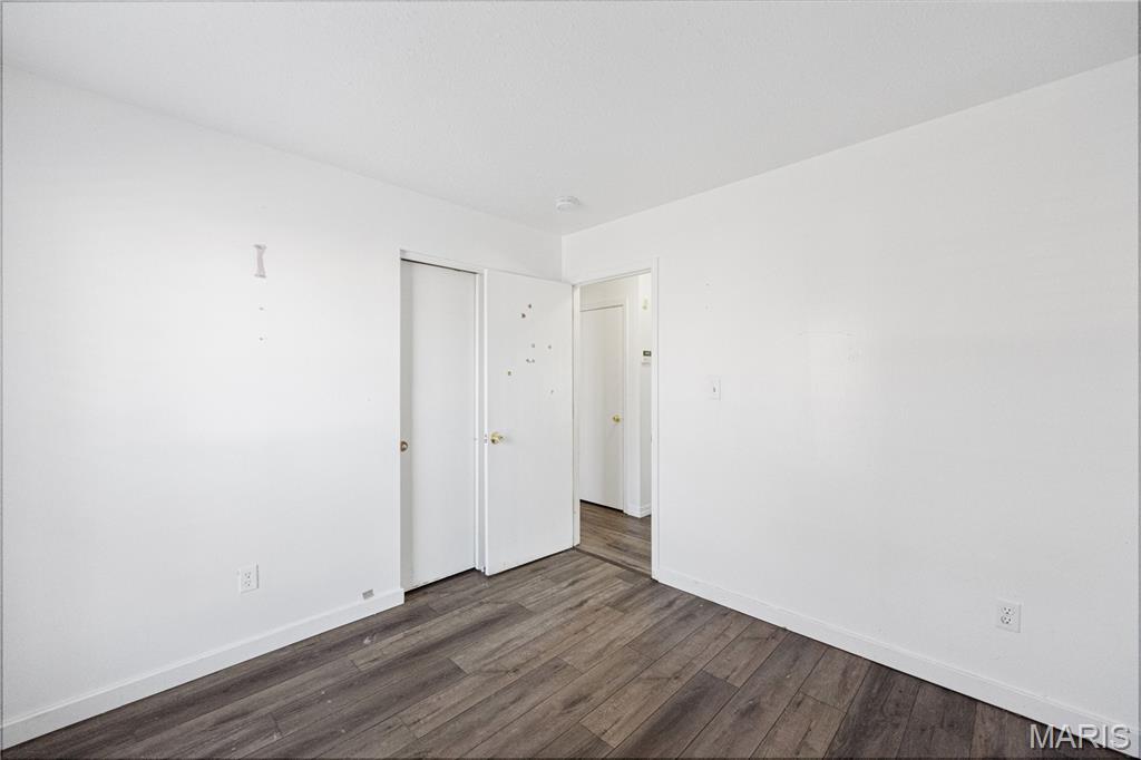 548 Rancho Lane Florissant, MO 63031 - Photo 14 of 33