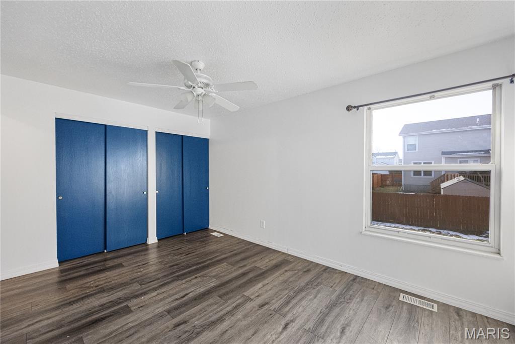 548 Rancho Lane Florissant, MO 63031 - Photo 15 of 33