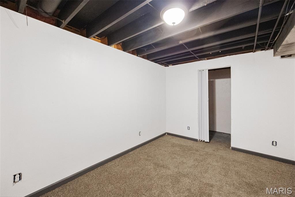 548 Rancho Lane Florissant, MO 63031 - Photo 23 of 33