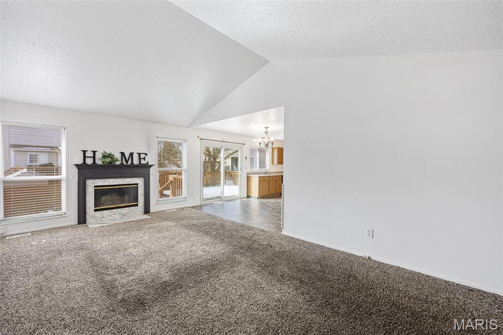 548 Rancho Lane Florissant, MO 63031 - Photo 5 of 33