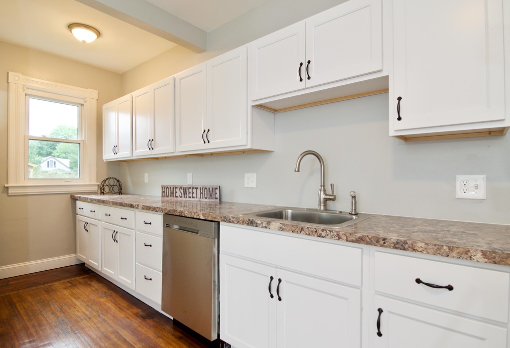 45 Middlesex Street Springfield, MA 01109 - Photo 4 of 40 Gallery Image 4