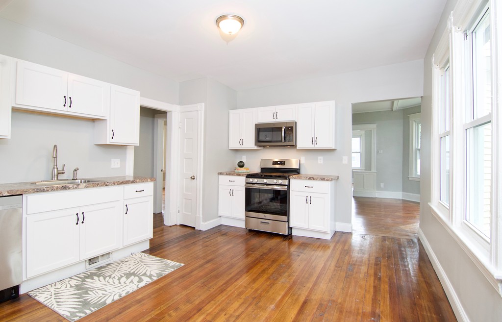45 Middlesex Street Springfield, MA 01109 - Photo 6 of 40 Gallery Image 6