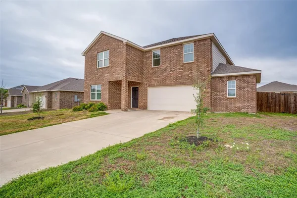 $3,100 | 2621 Sagebrush Drive, Glenn Heights, TX 75154