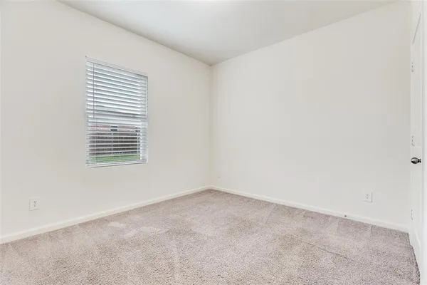 $3,100 | 2621 Sagebrush Drive, Glenn Heights, TX 75154