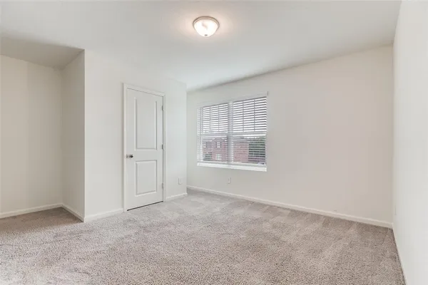 $3,100 | 2621 Sagebrush Drive, Glenn Heights, TX 75154