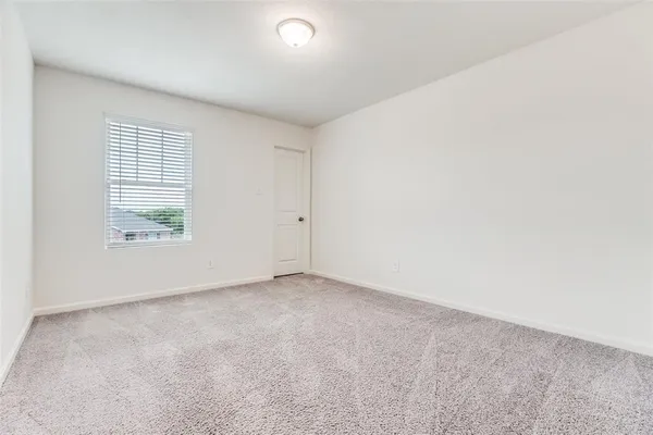 $3,100 | 2621 Sagebrush Drive, Glenn Heights, TX 75154