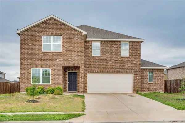 $3,100 | 2621 Sagebrush Drive, Glenn Heights, TX 75154