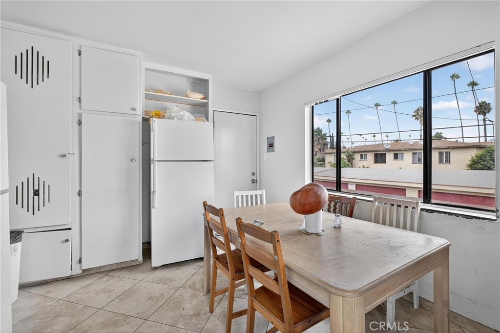 625 East 99th Street Inglewood, CA 90301 - Photo 50 of 50 a dining room with furniture and window