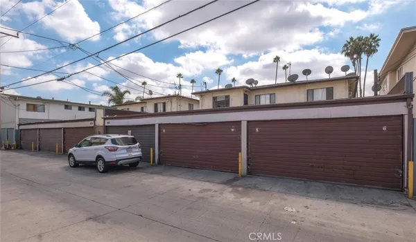 a view of a house with a garage