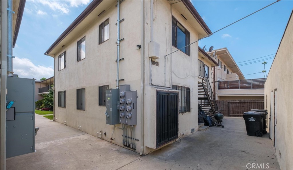 625 East 99th Street Inglewood, CA 90301 - Photo 10 of 50 a view of a house with a garage