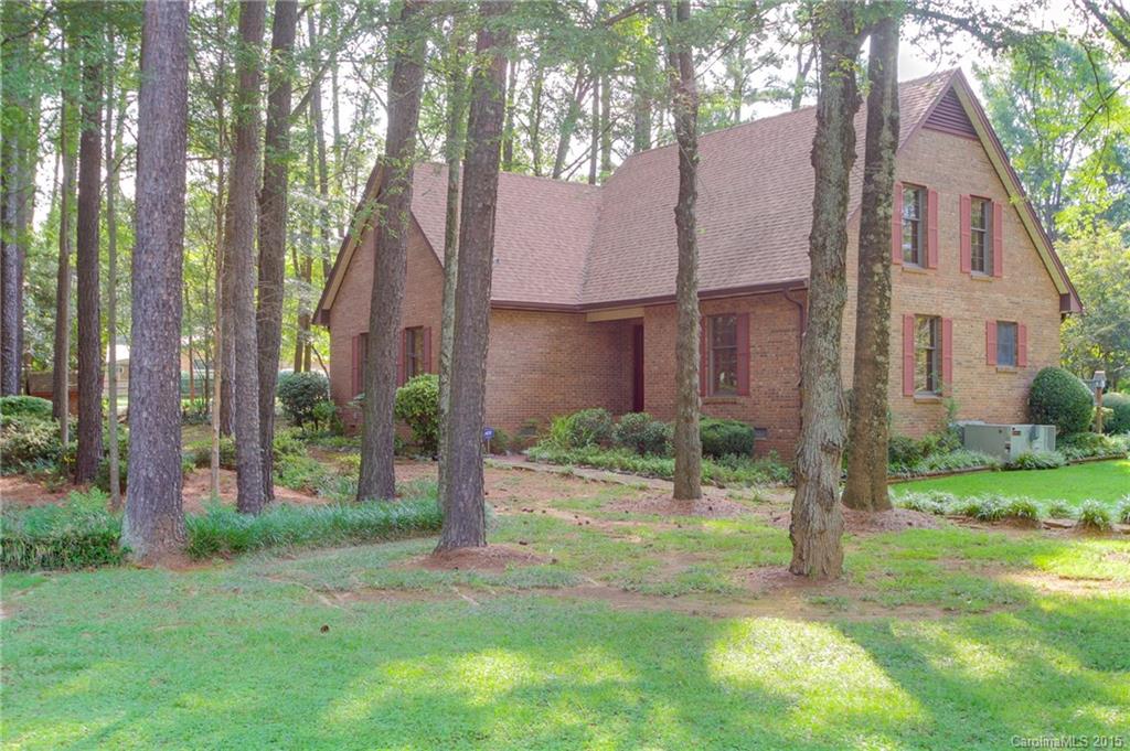 2832 Miranda Road Charlotte, NC 28216 - Photo 1 of 24 Gallery Image 1