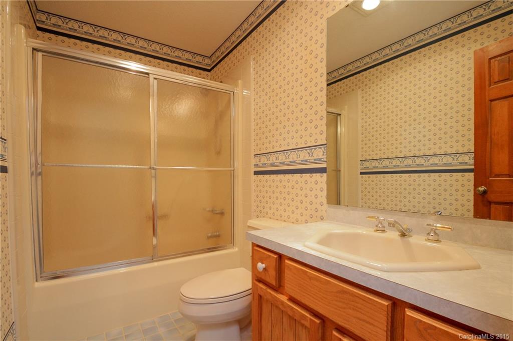2832 Miranda Road Charlotte, NC 28216 - Photo 17 of 24 Gallery Image 17