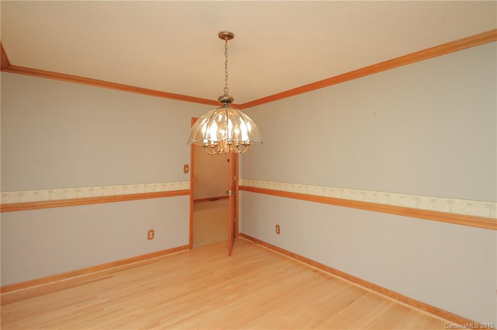 2832 Miranda Road Charlotte, NC 28216 - Photo 4 of 24 Gallery Image 4