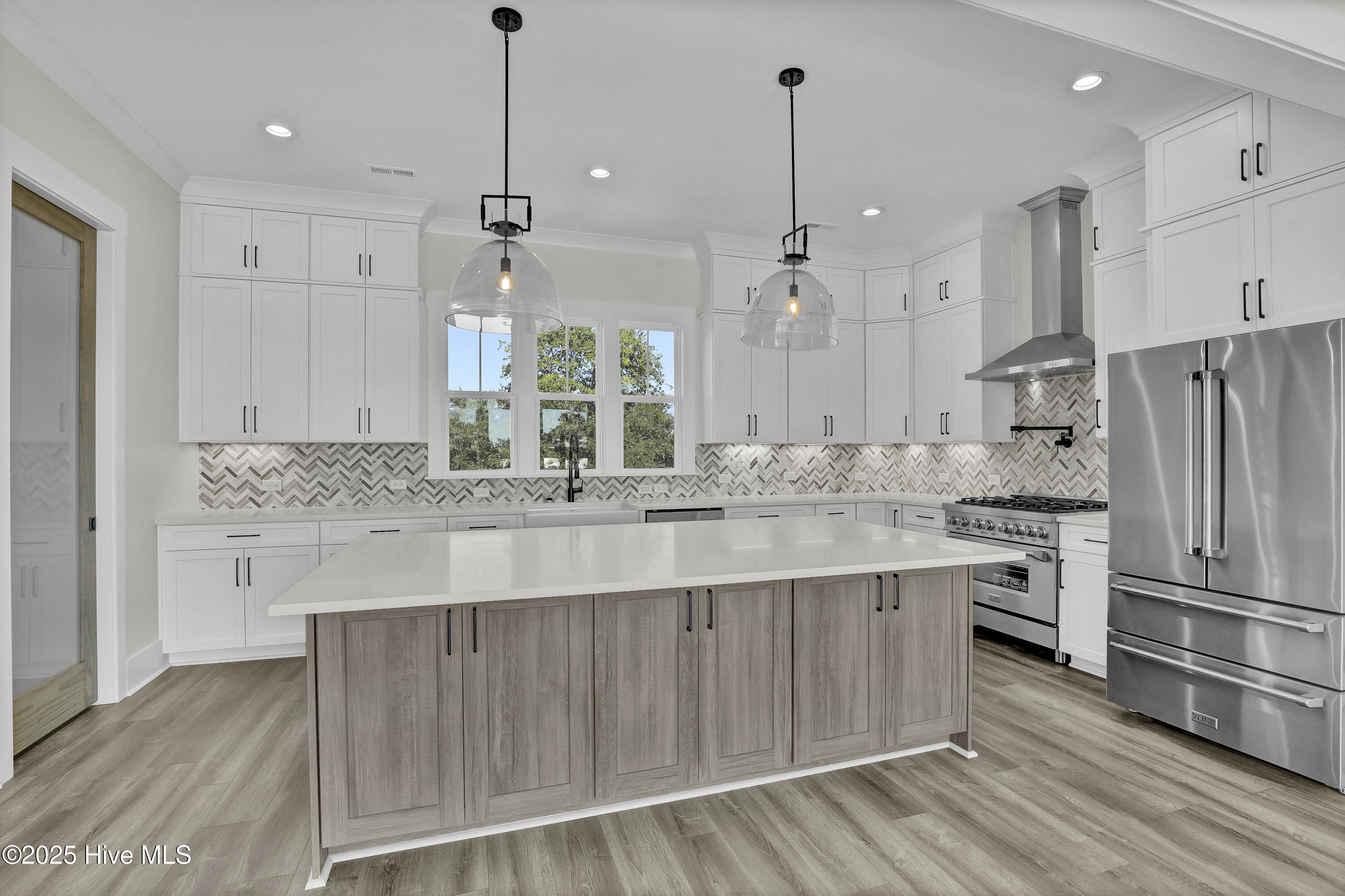 600 Salt Grass Court Holly Ridge, NC 28445 - Photo 7 of 55 6G8A7494