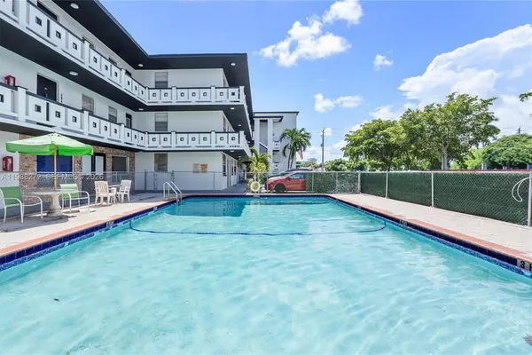 $1,680 | 1715 North 16th Avenue, Unit 311, Hollywood, FL 33020