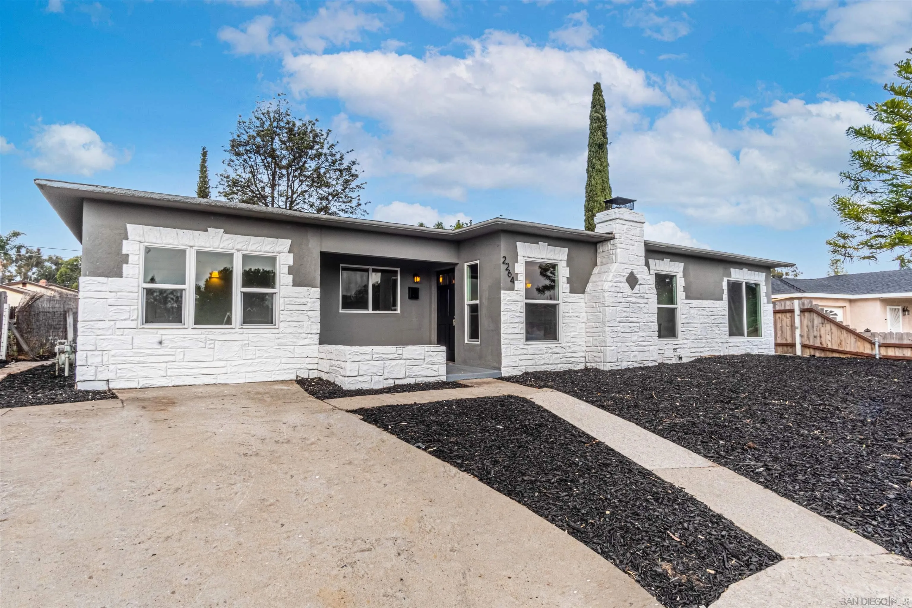 2264 Dryden Road El Cajon, CA 92020 - Photo 1 of 32 Gallery Image 1