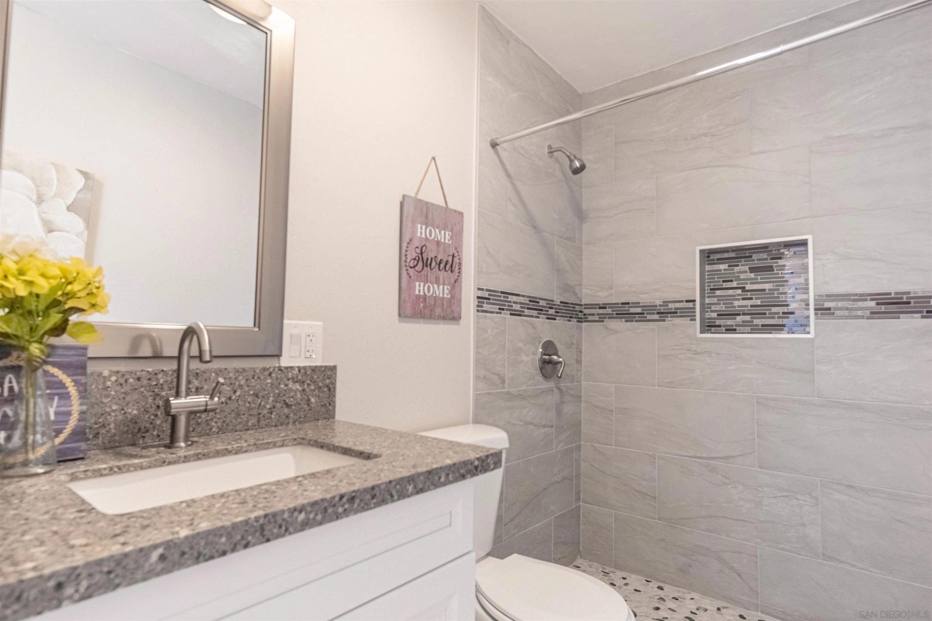 2264 Dryden Road El Cajon, CA 92020 - Photo 15 of 32 Gallery Image 15