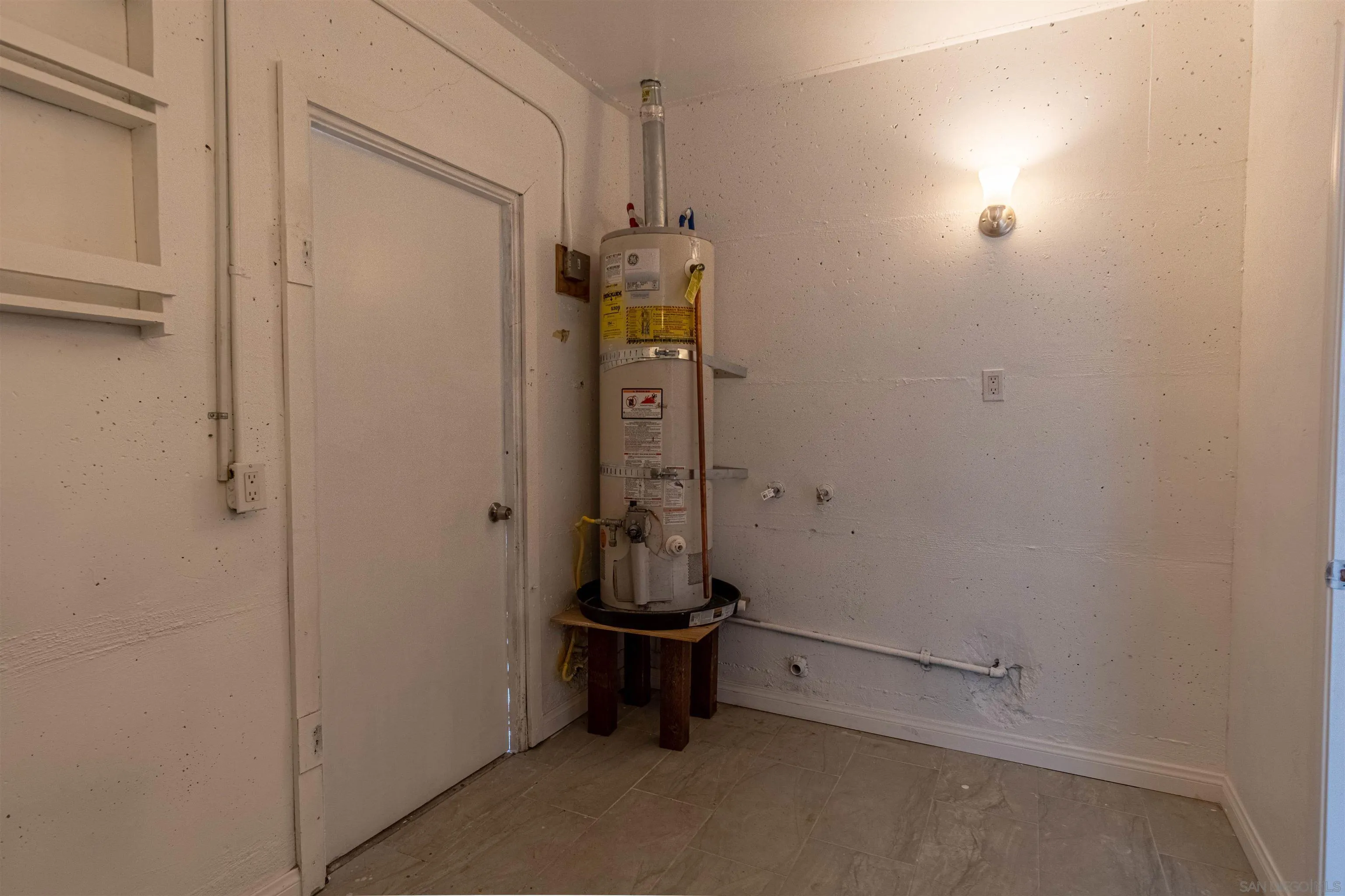 2264 Dryden Road El Cajon, CA 92020 - Photo 27 of 32 Gallery Image 27