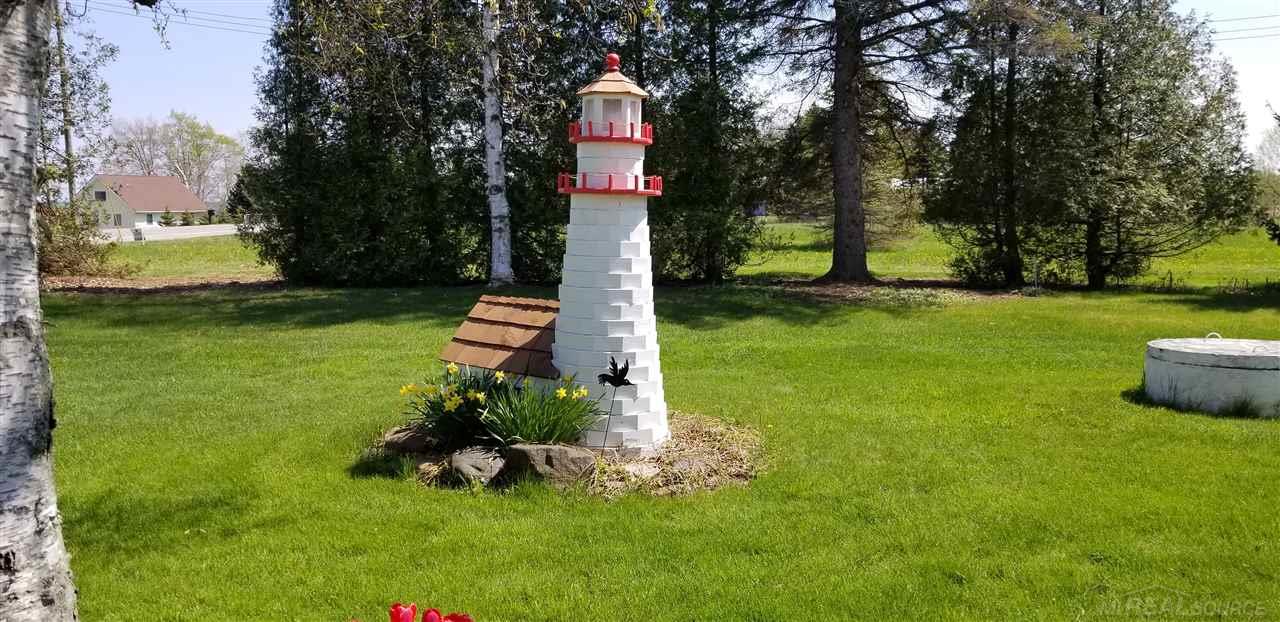 2253 North Lakeshore Road Carsonville, MI 48419 - Photo 36 of 41 31348638-35.JPG
