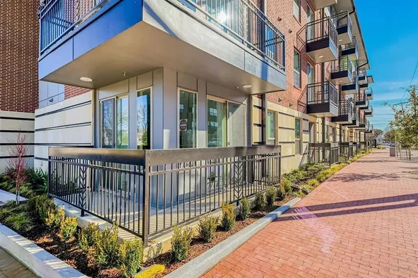 $1,350 | 1200 East 15th Street, Unit 108, Plano, TX 75074