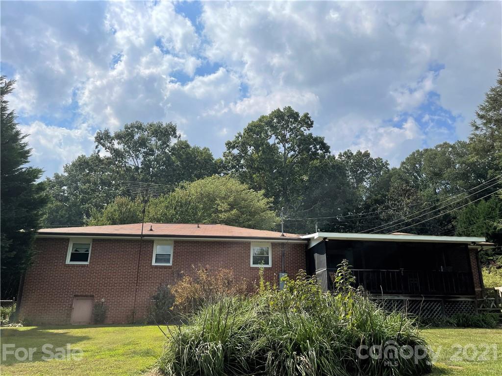 700 Loop Road Hendersonville, NC 28792 - Photo 16 of 16 Gallery Image 16