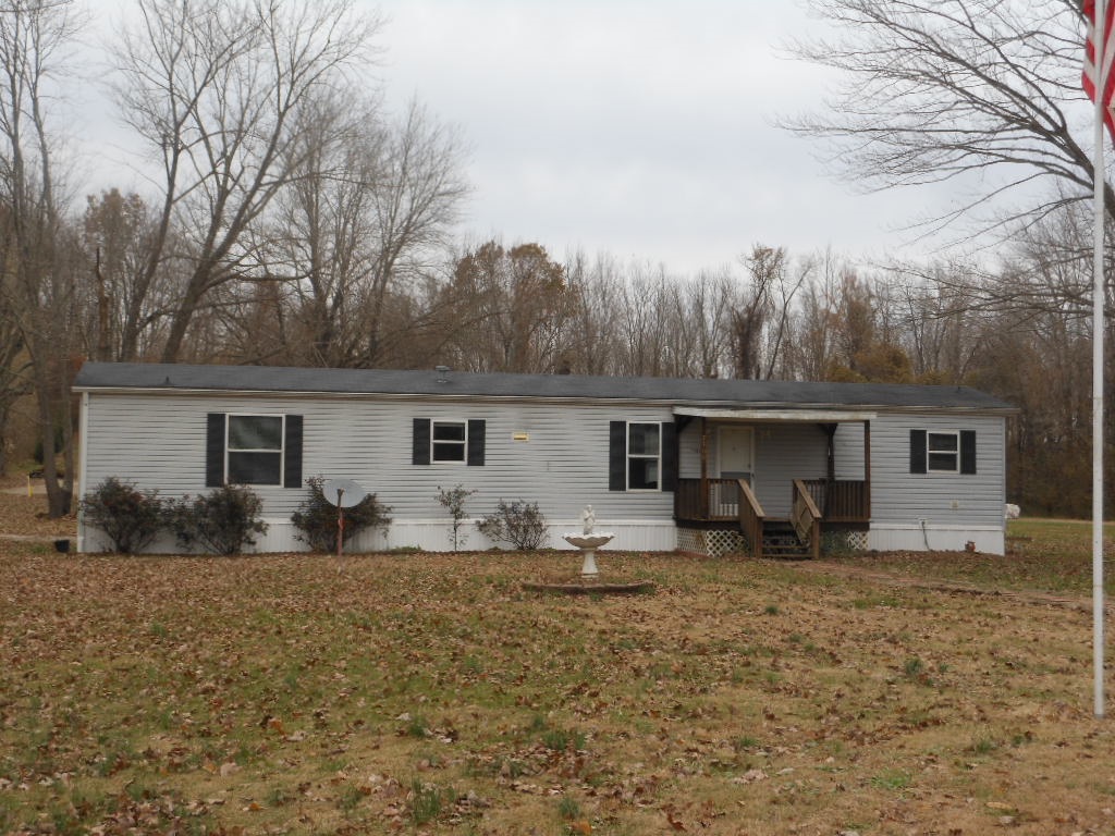 7100 Selvin Road Dale, IN 47523 - Photo 1 of 22