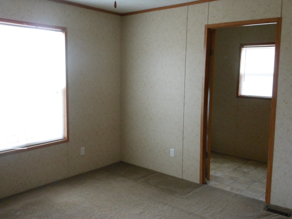 7100 Selvin Road Dale, IN 47523 - Photo 8 of 22