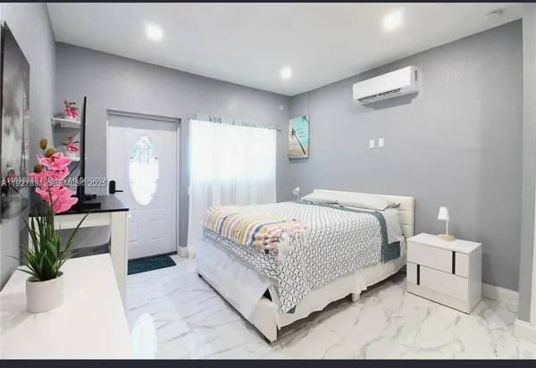 $479,900 | 1915 Mayo Street, Hollywood, FL 33020