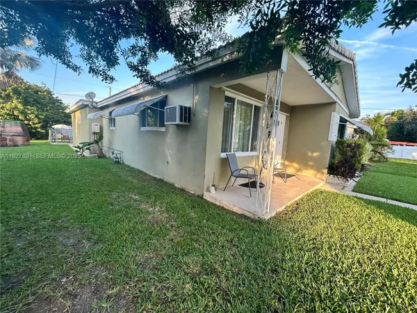 $479,900 | 1915 Mayo Street, Hollywood, FL 33020